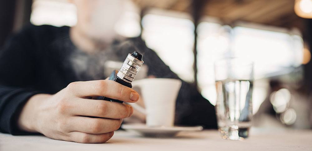 UK Smokers Switch To Vaping For Pleasure